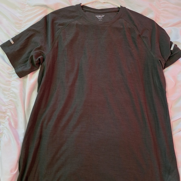 Men's Dark Olive‎ T-Shirt - Picture 2 of 8